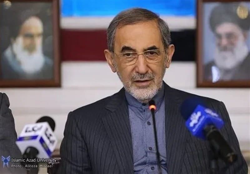 انتقاد شدید علی‌اکبر ولایتی از سفر نخست‌وزیر عراق به آمریکا