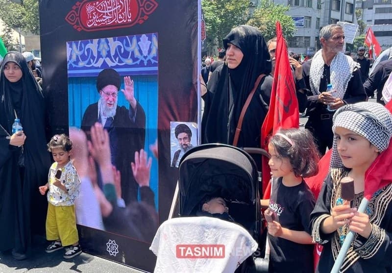 بچه‌هایمان باید این روزهای ماندگار تاریخ را در حافظه‌شان بسپارند