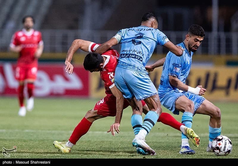 تغییر ساعت دیدار پرسپولیس - چادرملو در روز بازی
