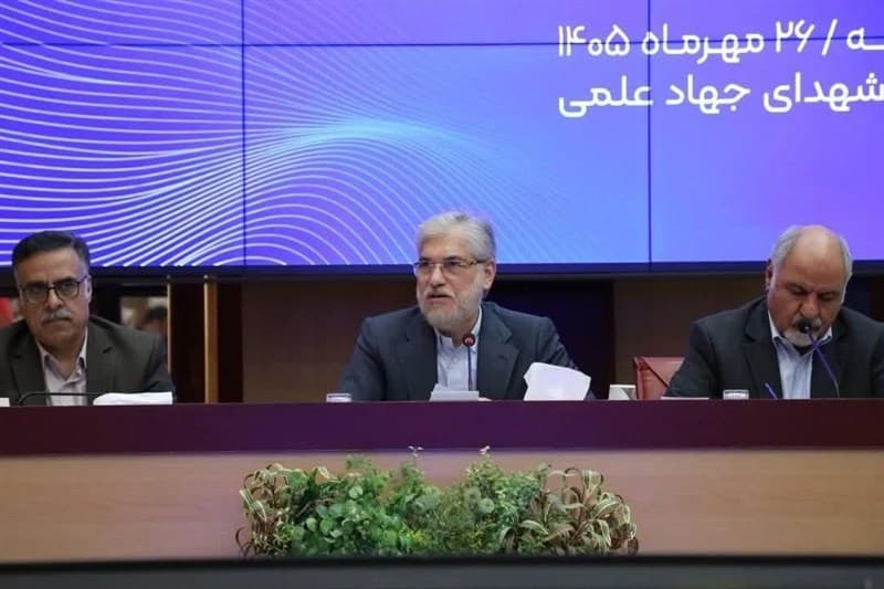 سیمایی: تعداد داوطلبان علوم پایه به نصف کاهش یافته است