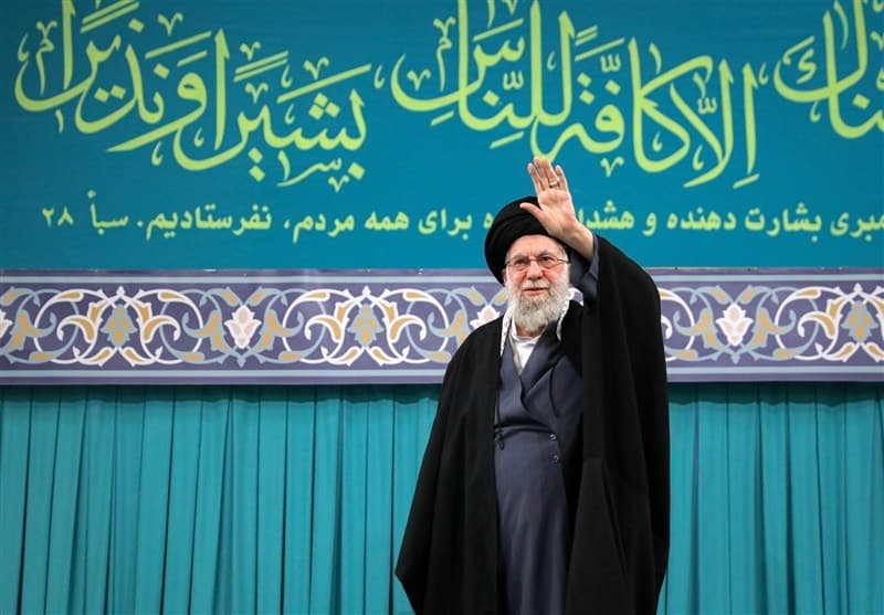 گزارش تسنیم از مراسم بزرگداشت چهلم امام شهید در مصلی تهران