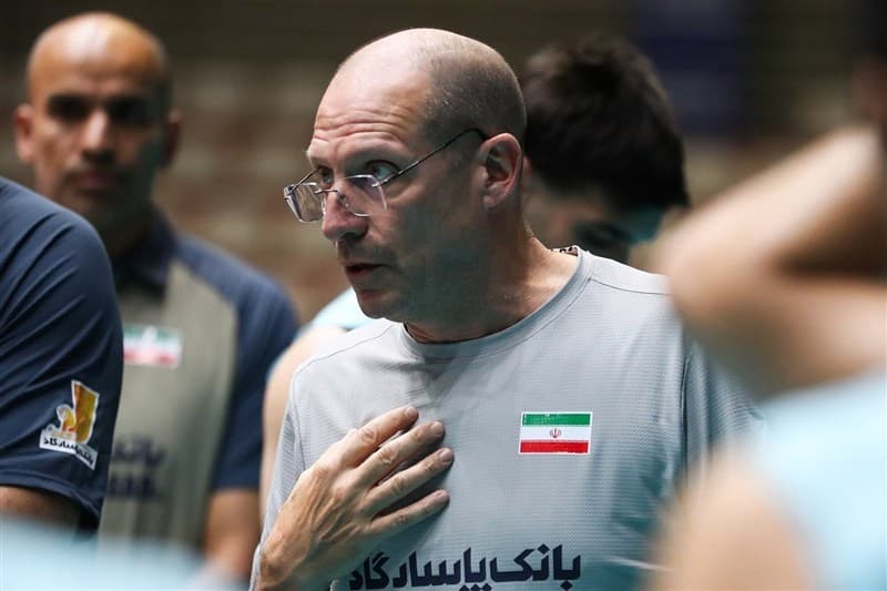 پیاتزا: همه بازیکنان باید در کنار هم برای تیم تلاش کنند