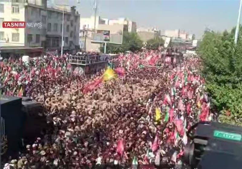 ببینید| قاب‌های ماندگار و بی‌نظیر از تشییع امام شهید