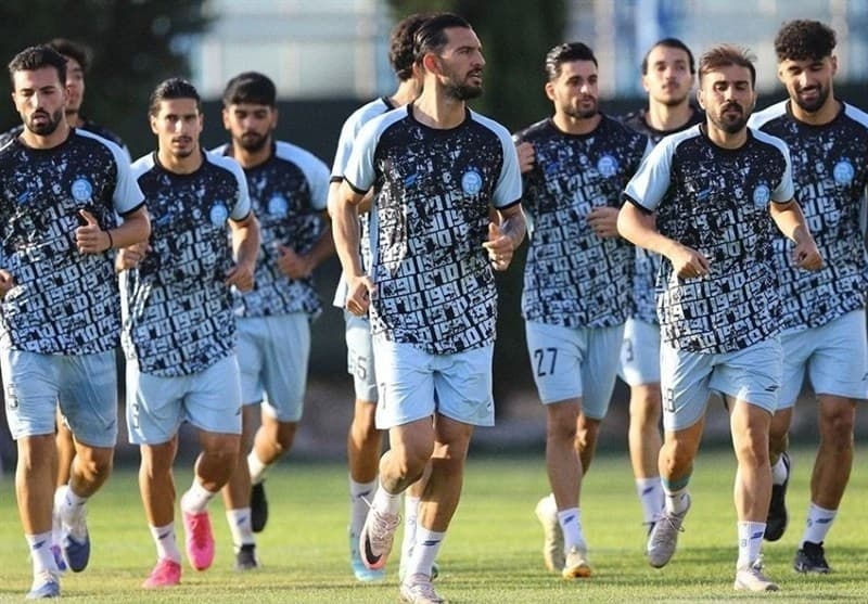 دیدار استقلالی‌ها با کشتی‌گیران
